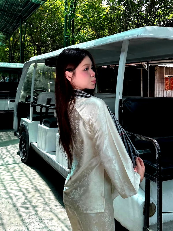 lyhythuedoxinh instagram image archive image