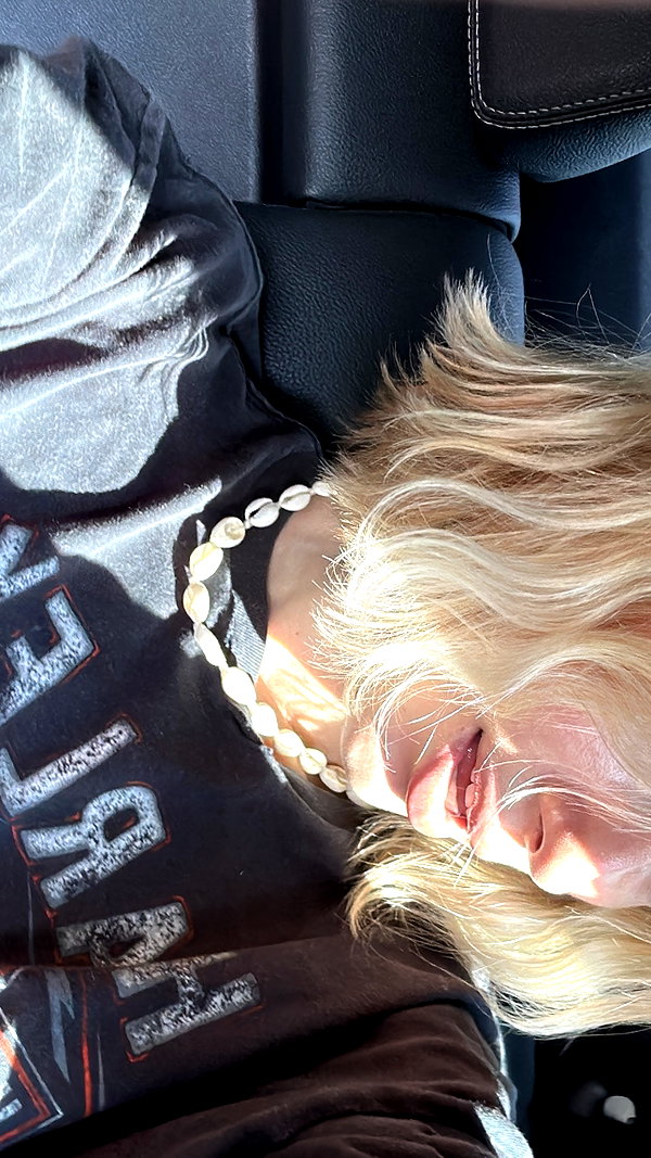 avestanova instagram image archive image