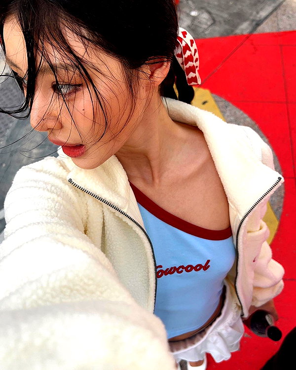 ll.lu1s instagram image archive image