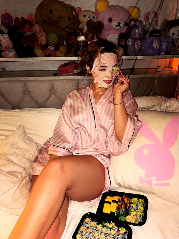 v.qx instagram image archive image