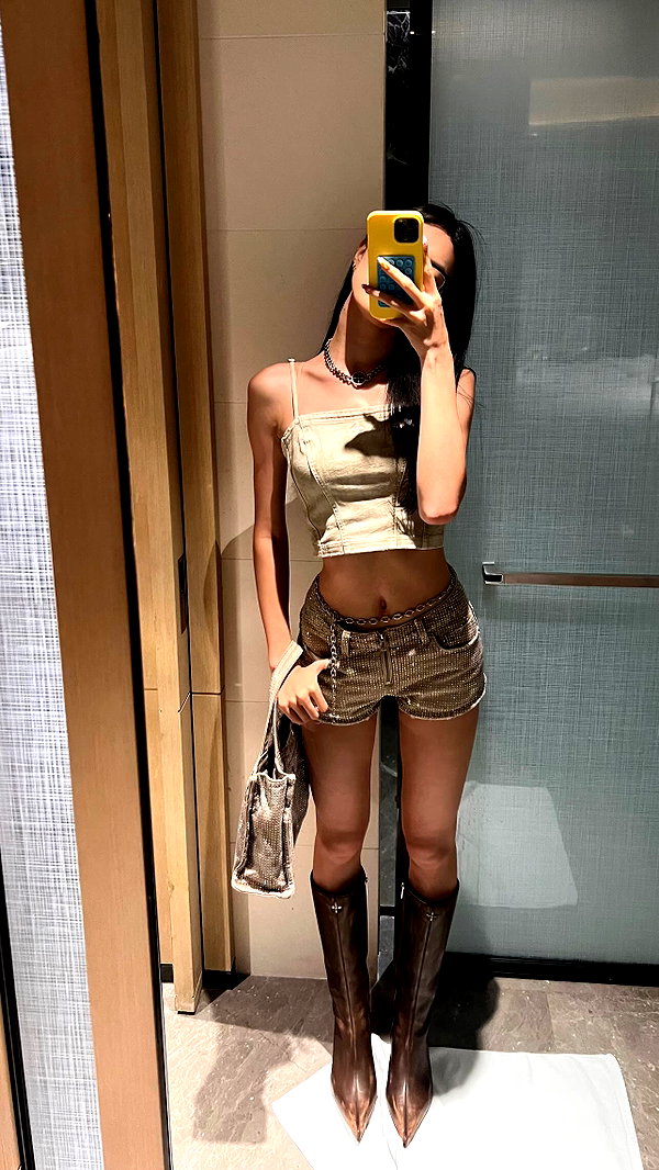 claire_is_miiii instagram image archive image