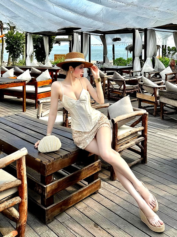 lyhythuedoxinh instagram image archive image