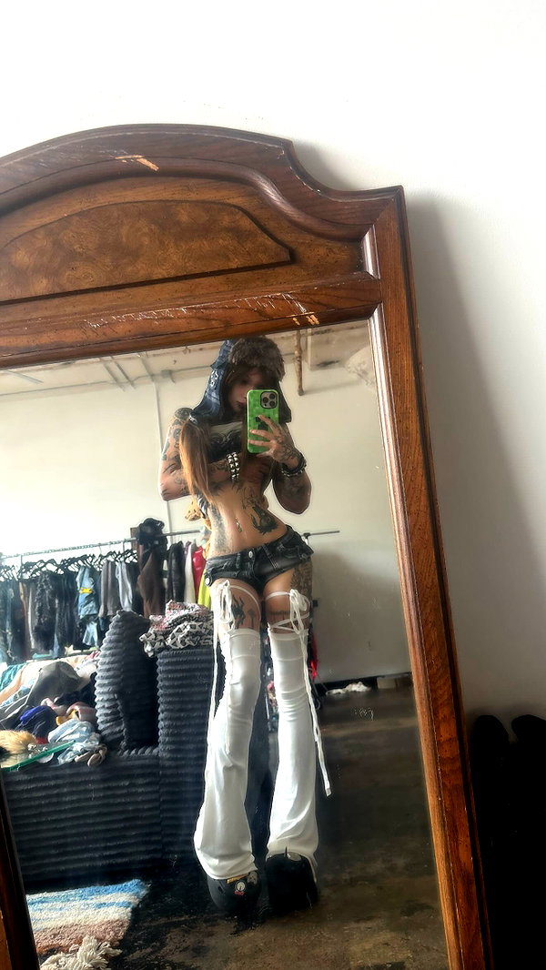 zommmbri instagram image archive image