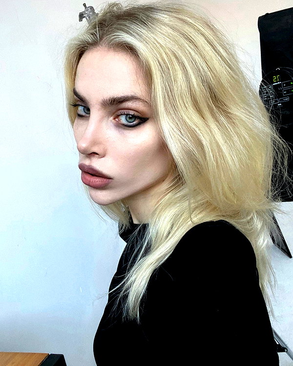 anya4everr instagram image archive image