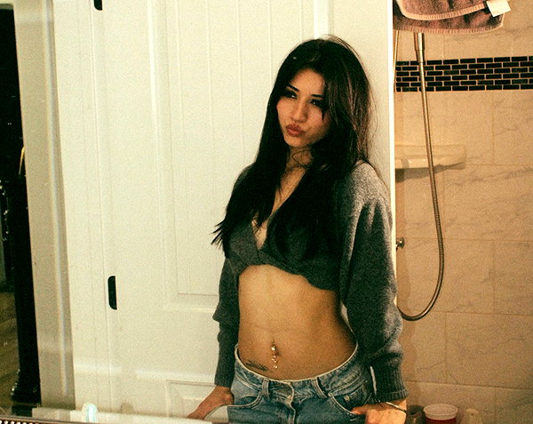 naomimdiaz instagram image archive image