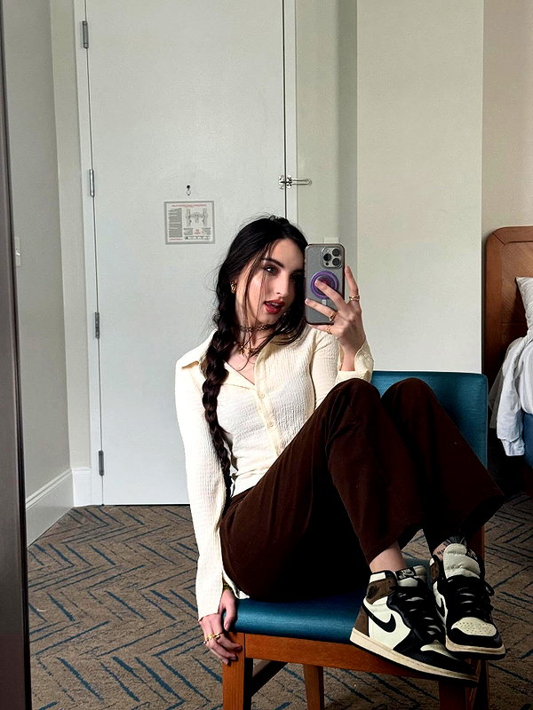 beebeeasmr18 instagram image archive image