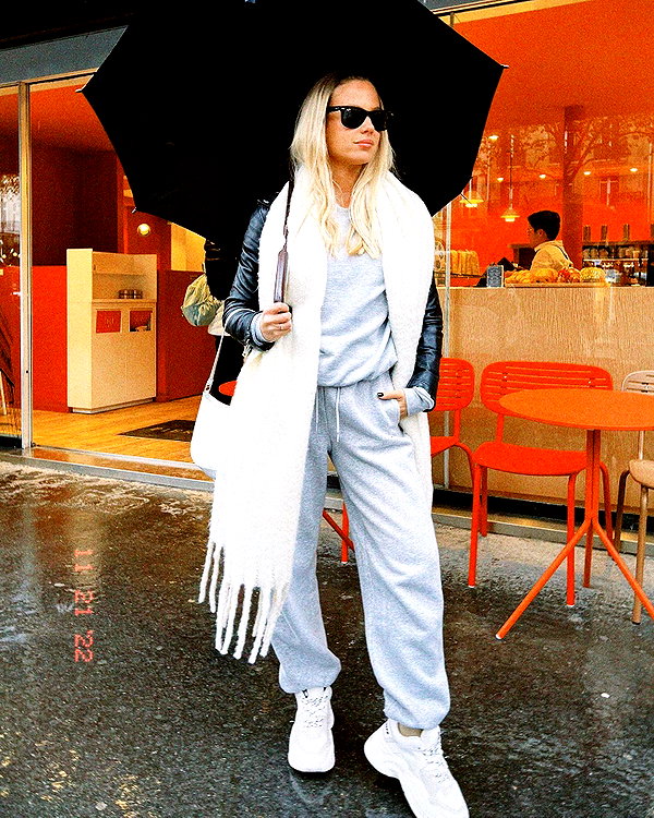 barzomer instagram image archive image