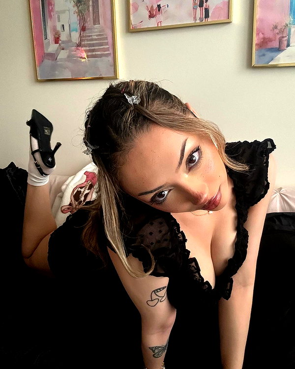 v.qx instagram image archive image