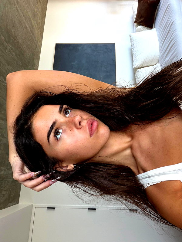 leahhalton instagram image archive image