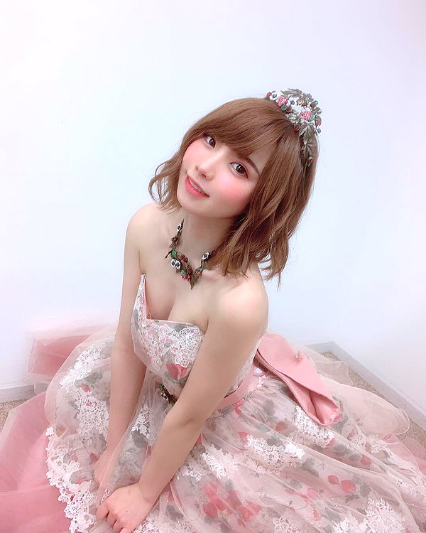 enakorin instagram image archive image