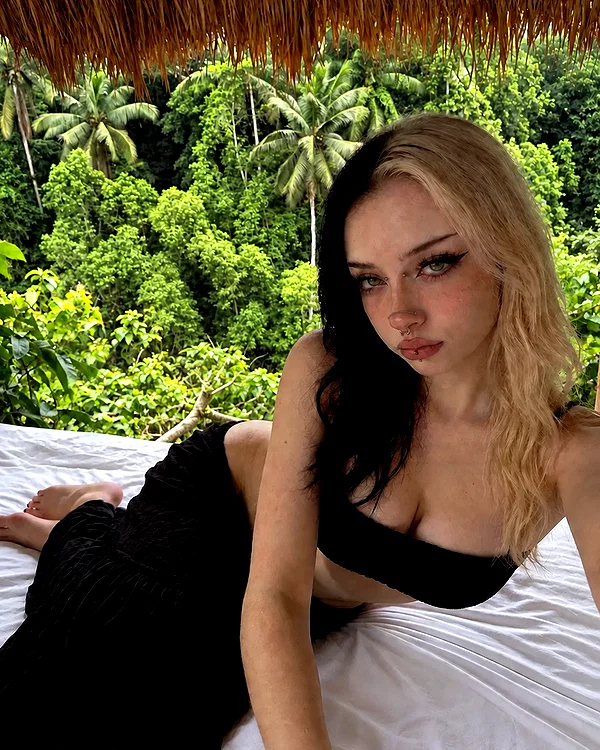 alyssaauwu instagram image archive image