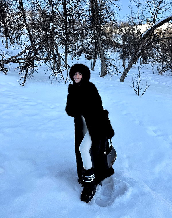 zoeliss instagram image archive image