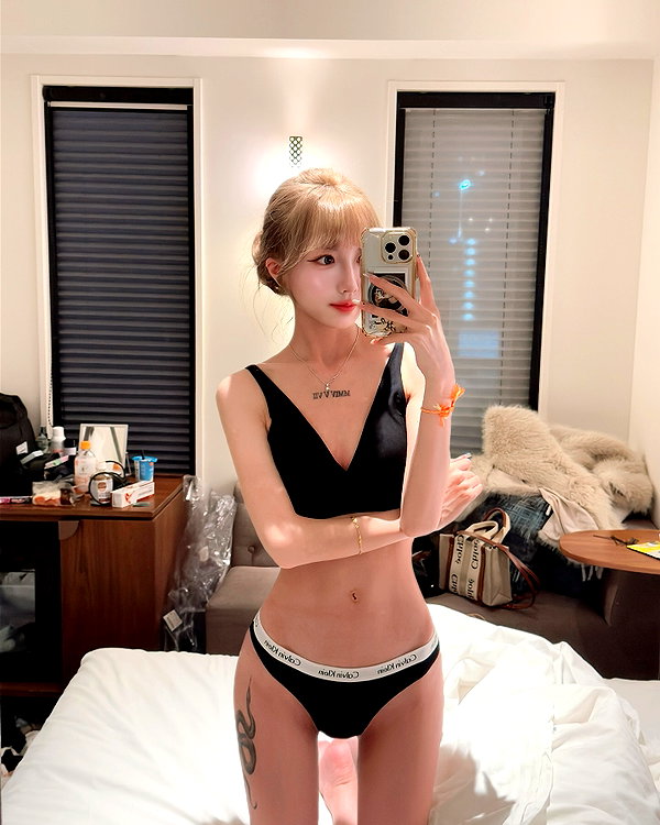 4ure1i2 instagram image archive image
