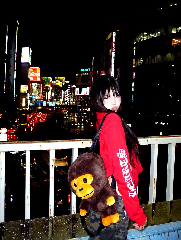 joycee.e joycee.e archive image