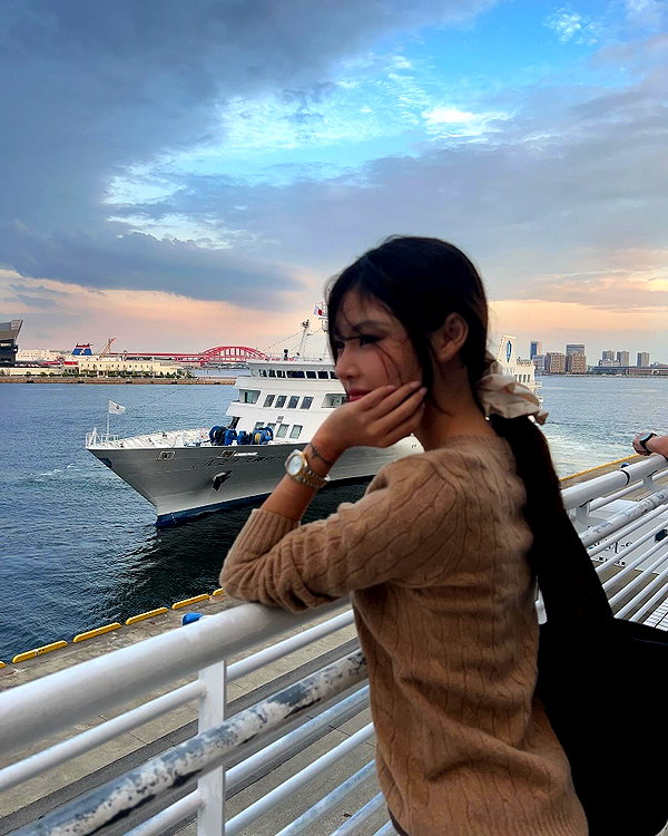 ll.lu1s instagram image archive image