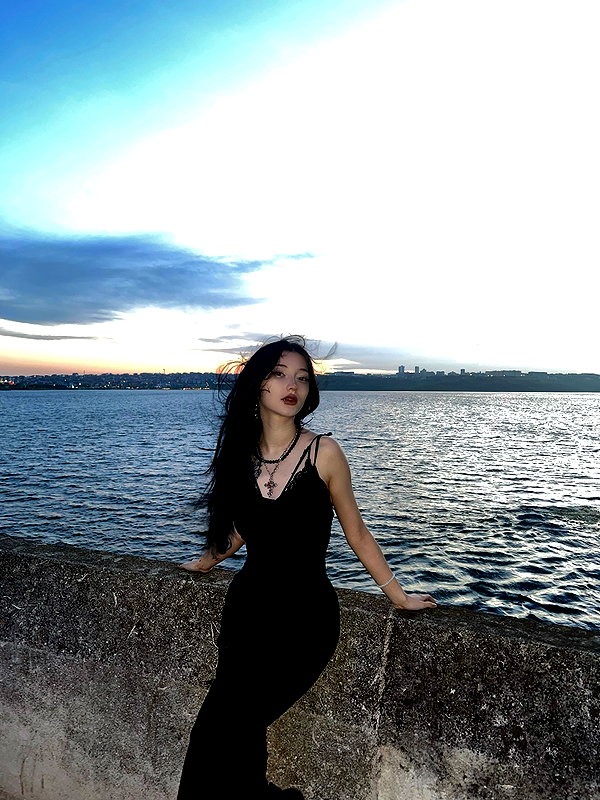 madamist_ instagram image archive image