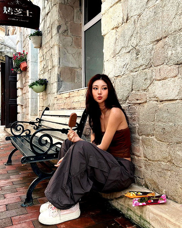ll.lu1s instagram image archive image