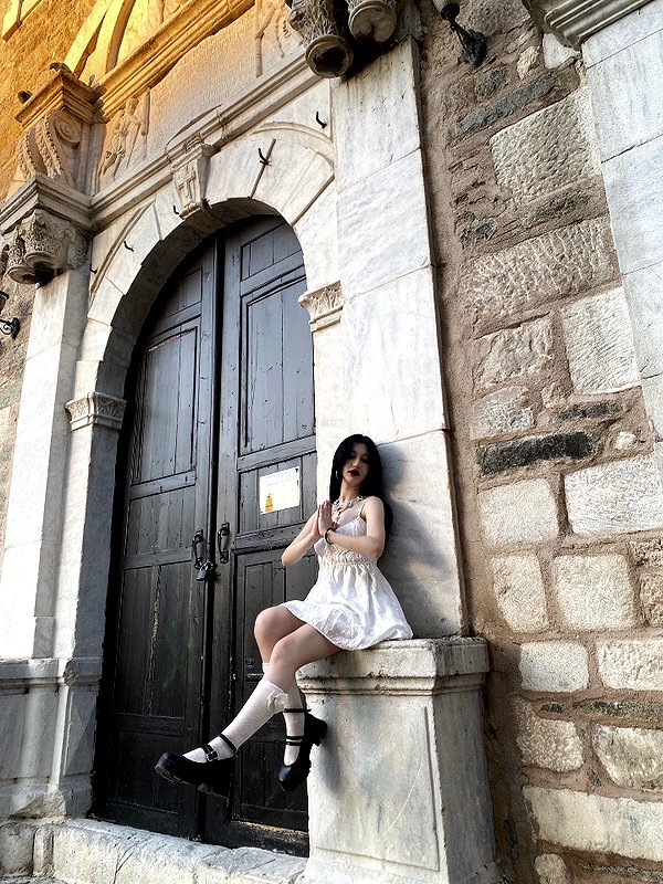 madamist_ instagram image archive image