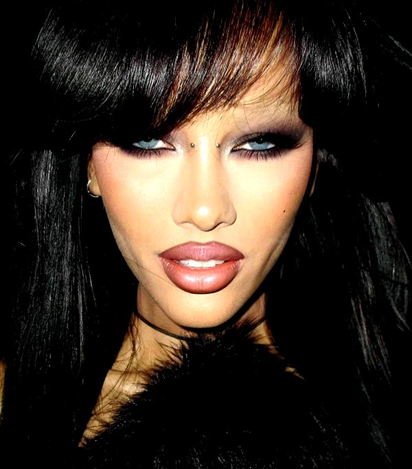 leonanaomii instagram image archive image