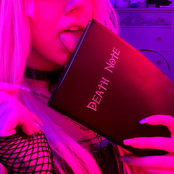 yeahimcaroline instagram image archive image