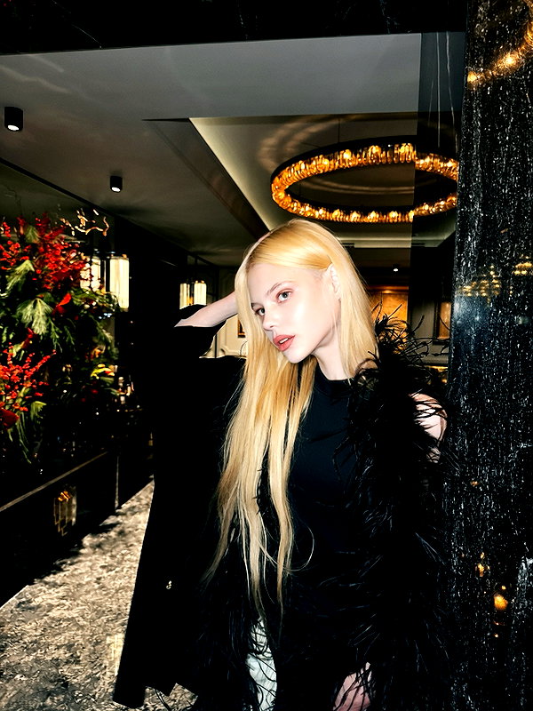 alisen.mari instagram image archive image