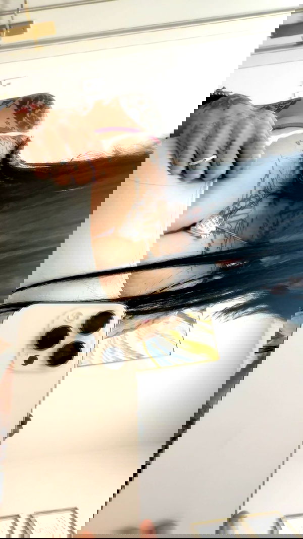 zommmbri zommmbri archive image