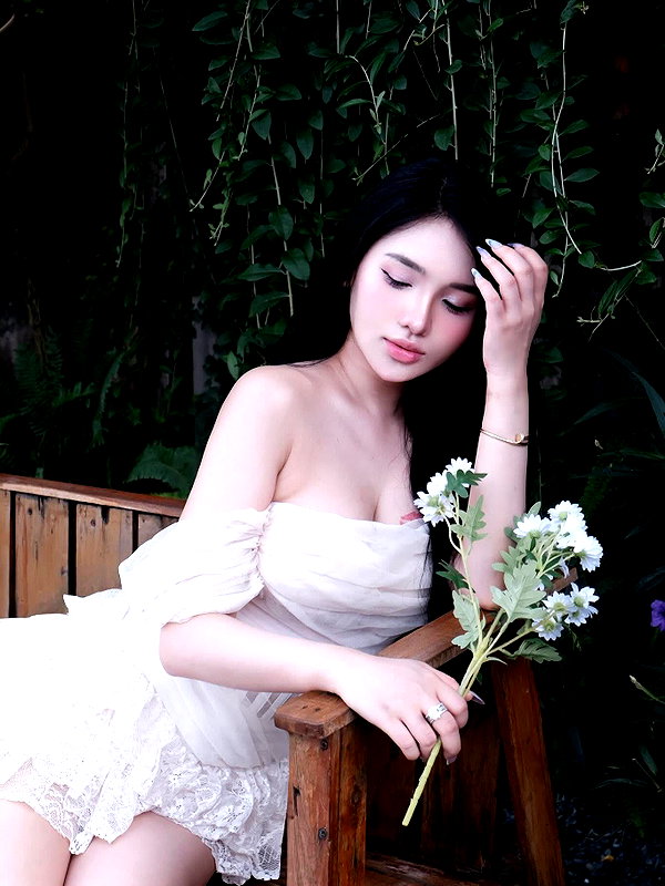 lyhythuedoxinh instagram image archive image