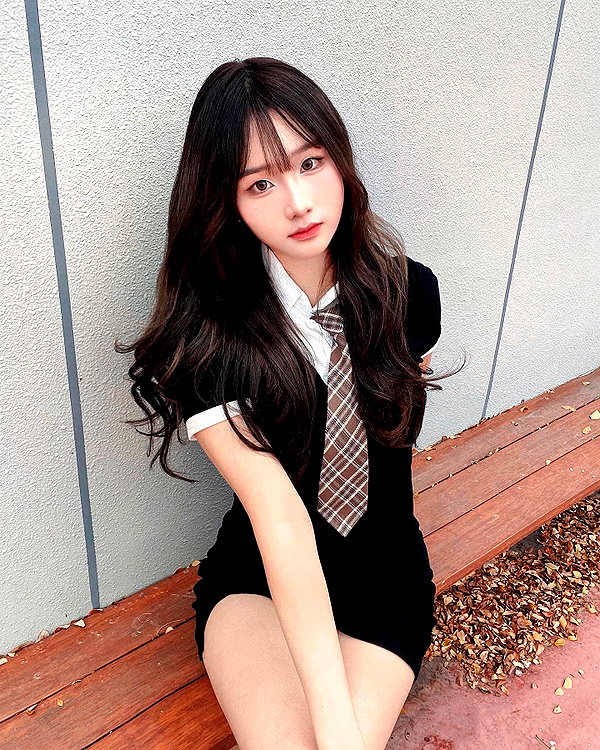 lai_931201 instagram image archive image