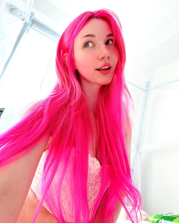 danielle.mercedie instagram image archive image
