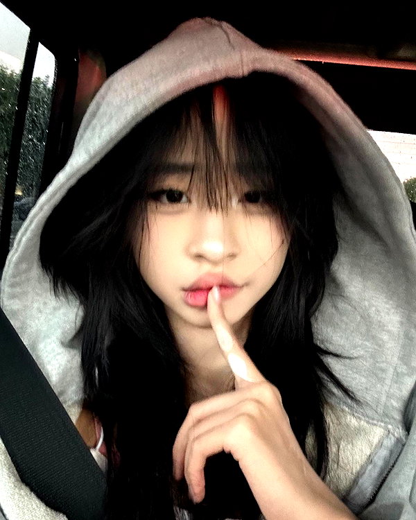 princessamelia_official instagram image archive image