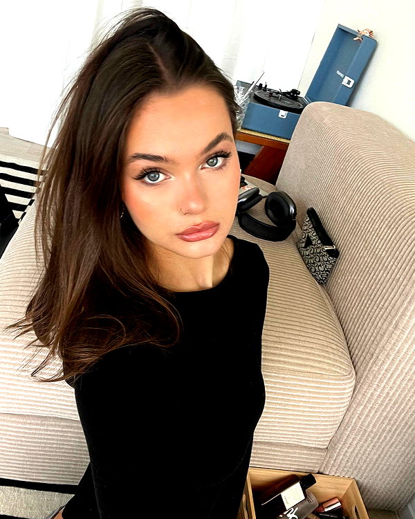 emmaaurora instagram image archive image