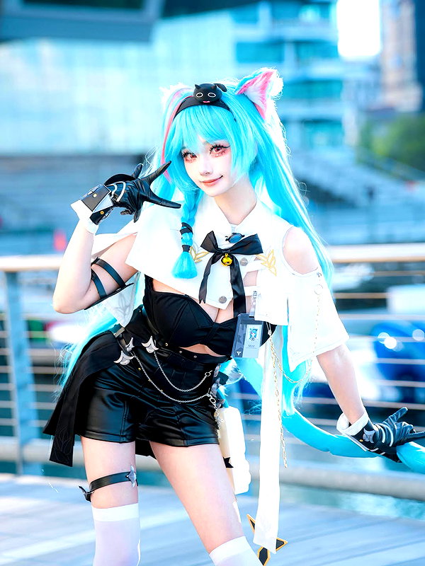 xier_cos instagram image archive image