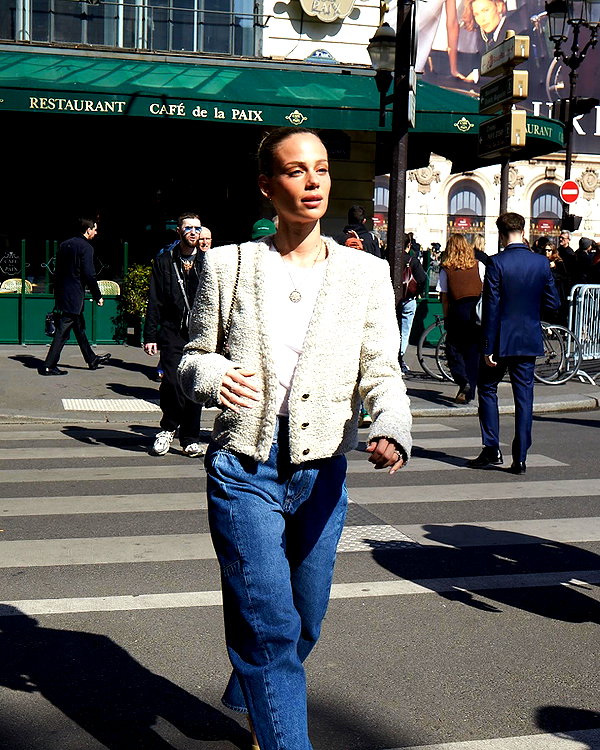 barzomer instagram image archive image