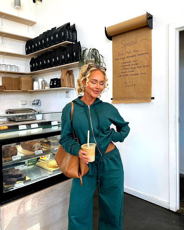 allieauton instagram image archive image