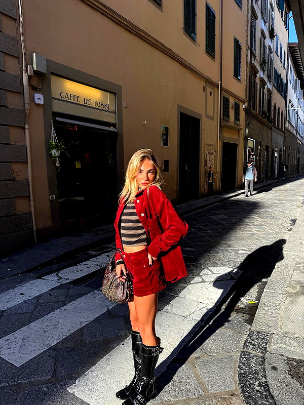 maya.keyy instagram image archive image