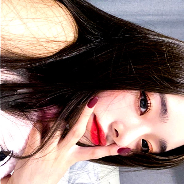dear.zia instagram image archive image