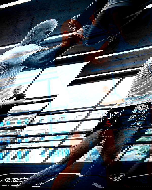 tateauraa tateauraa archive image