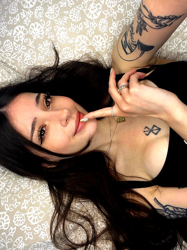 cata.leyah instagram image archive image