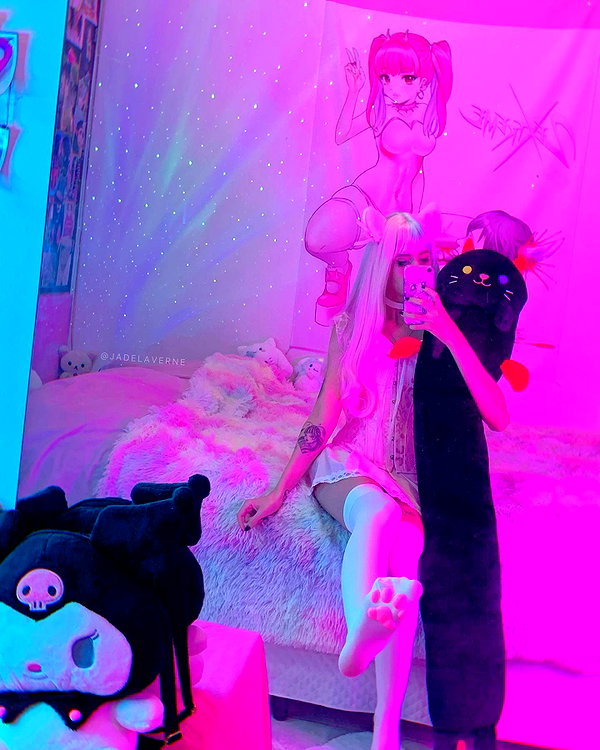jadelaverne instagram image archive image