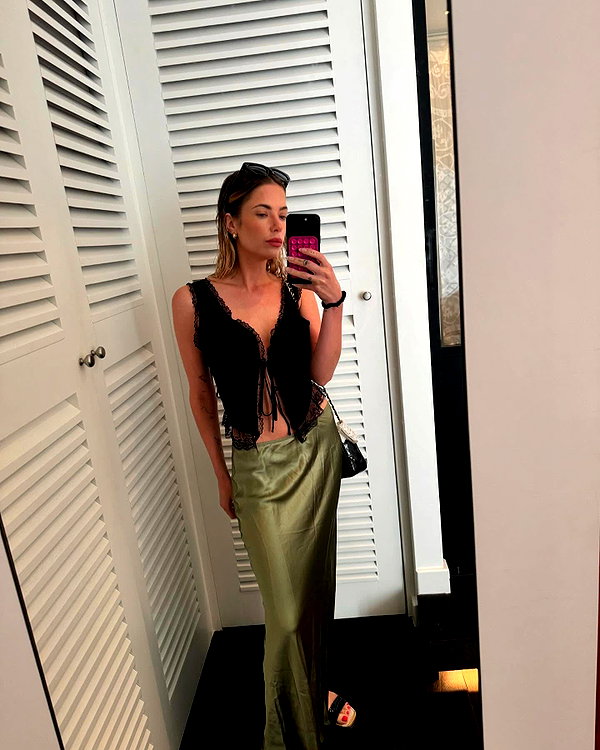 ashleybenson instagram image archive image