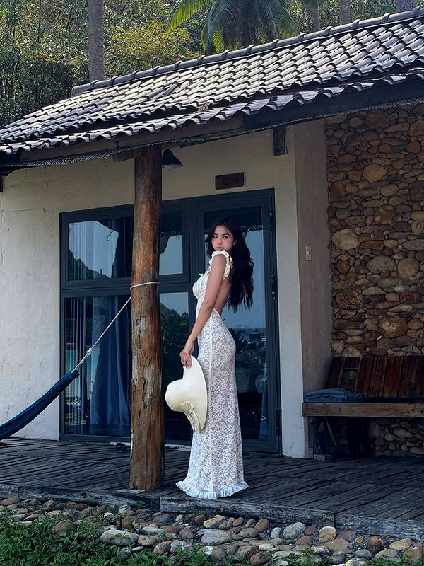 lyhythuedoxinh instagram image archive image