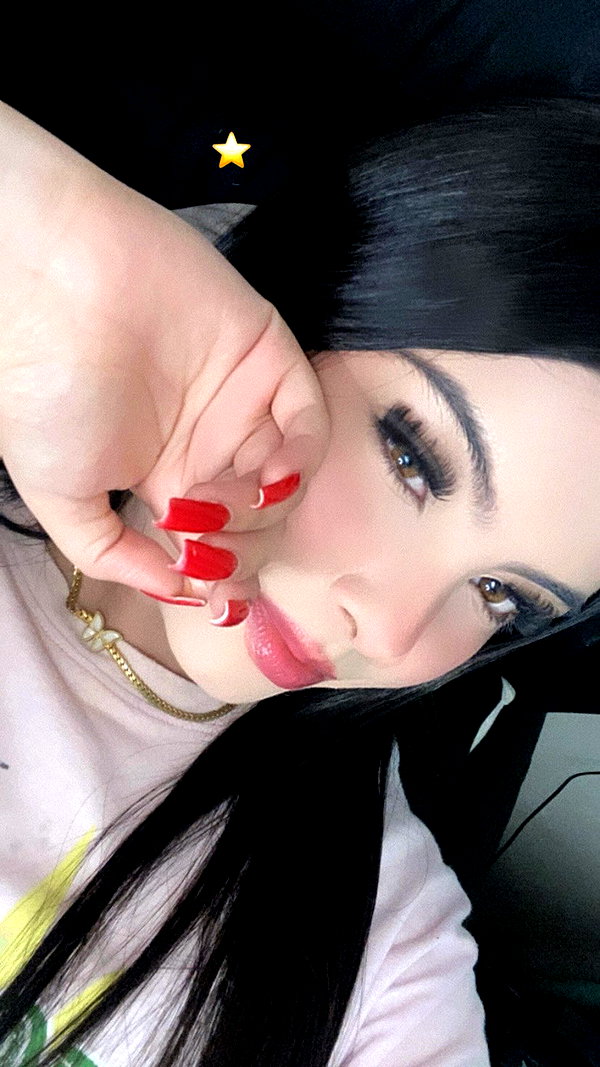 lesliesancheezz instagram image archive image