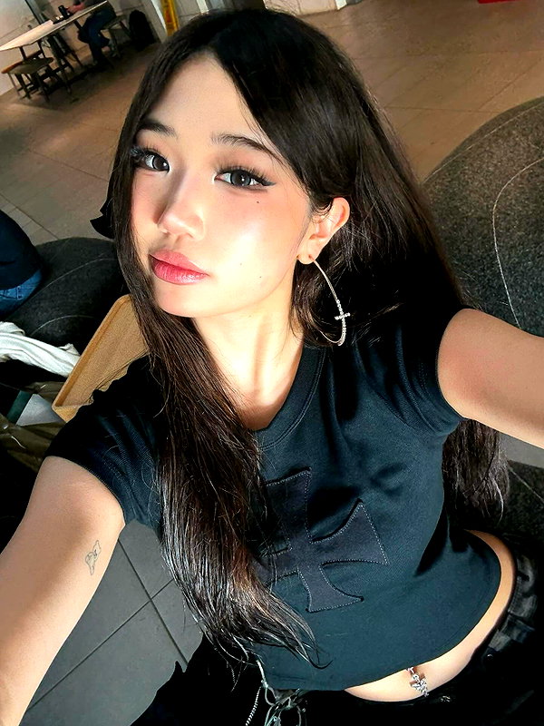 joycee.e instagram image archive image
