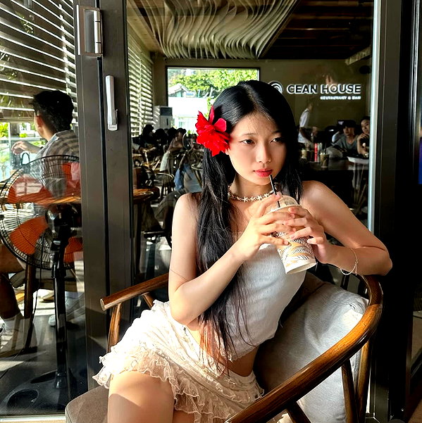 lyhythuedoxinh instagram image archive image