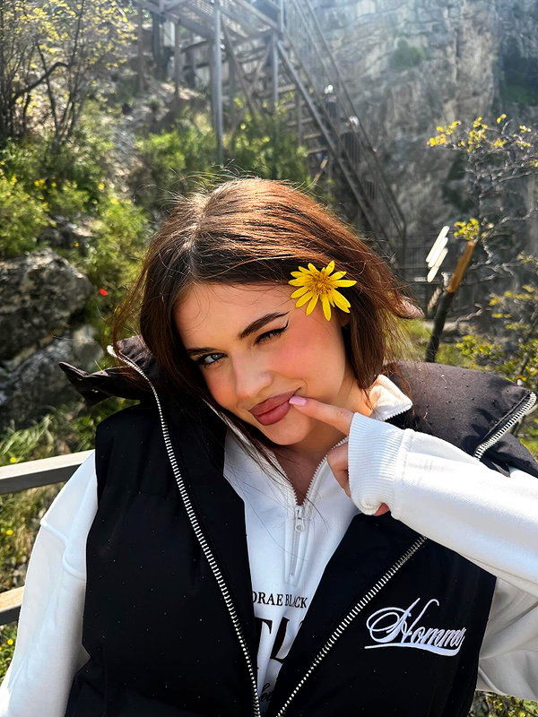 kira.timraleeva instagram image archive image