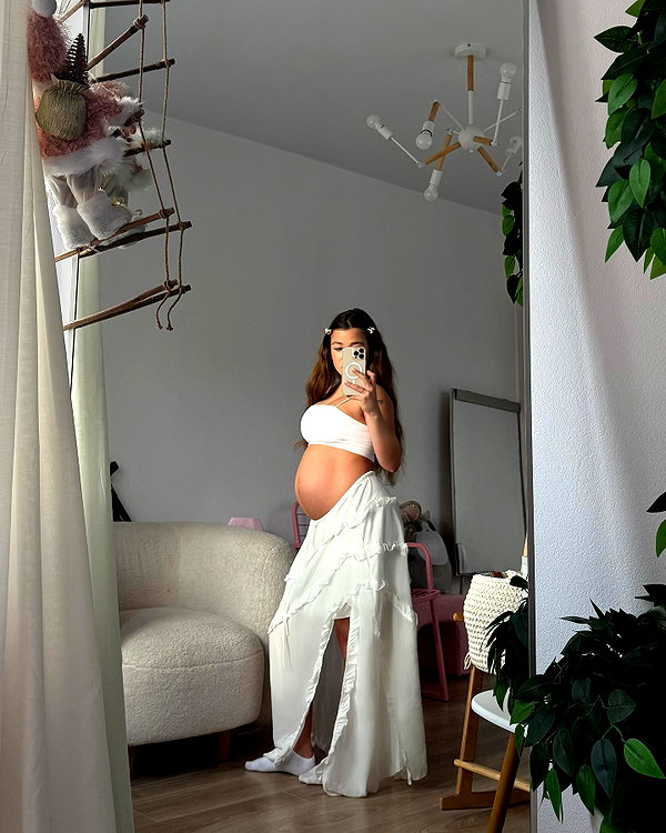 enikeeva_aliya instagram image archive image