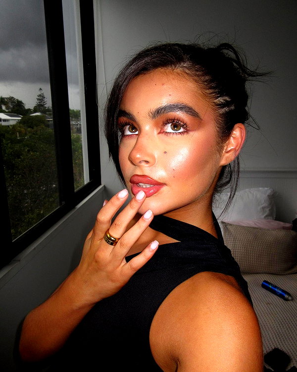 oliviaphillipps instagram image archive image