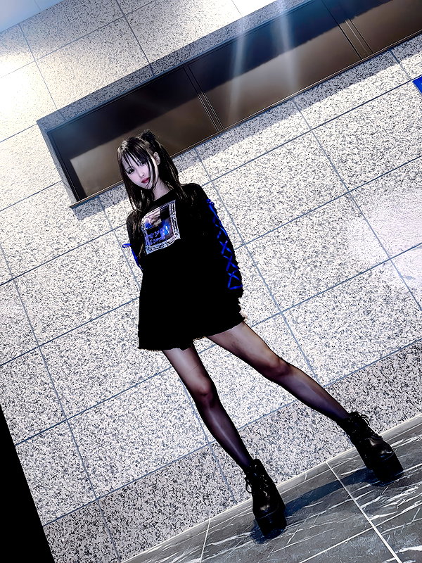 yamikumo_leisa instagram image archive image