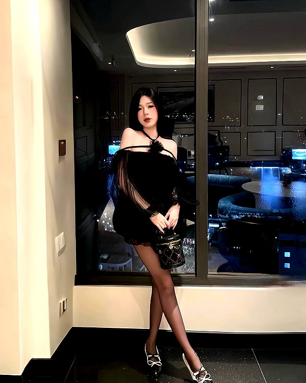 lyhythuedoxinh instagram image archive image