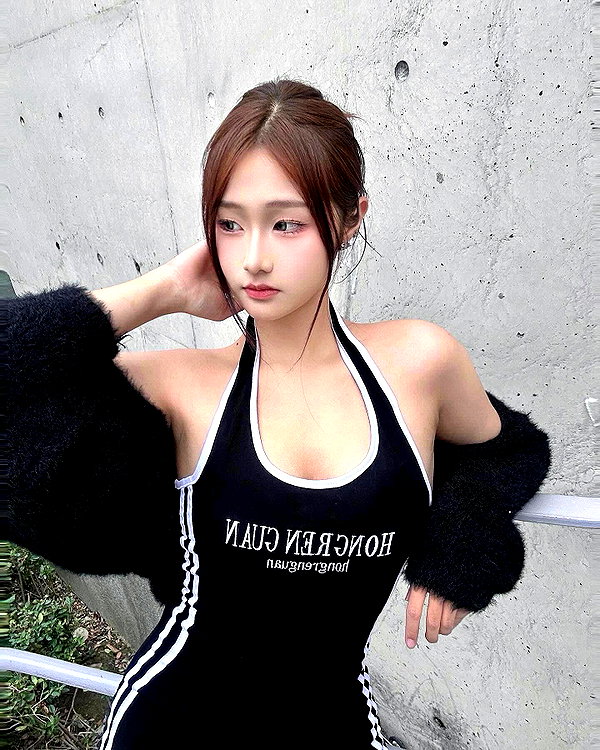 lai_931201 instagram image archive image